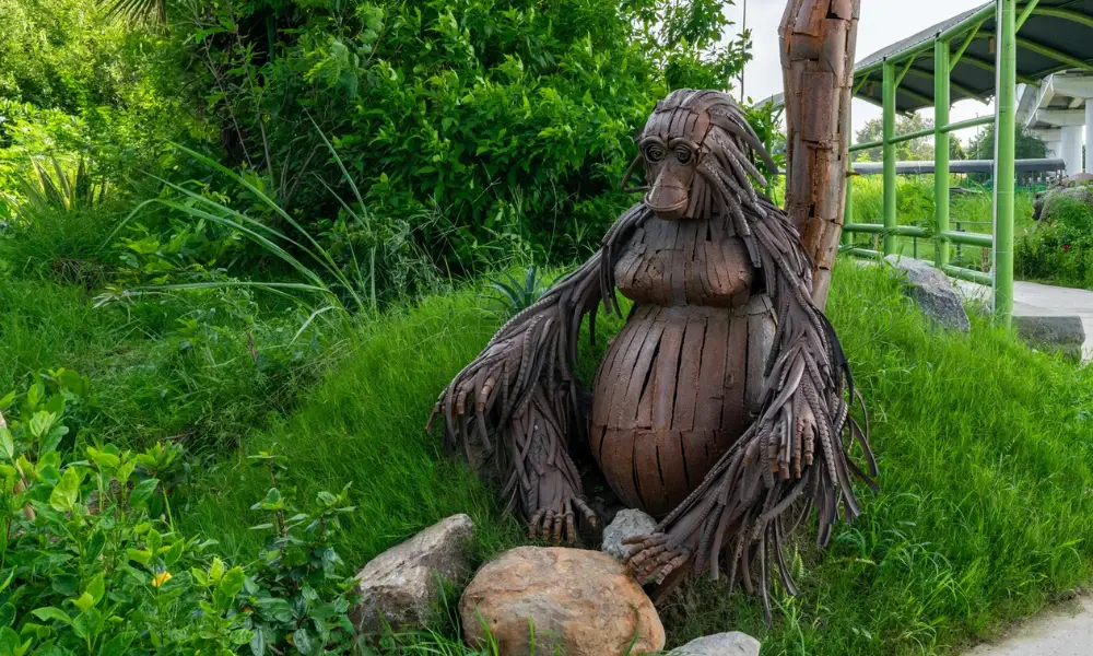 What Makes These Animal Sculptures Feel So Real in this Eco Park?